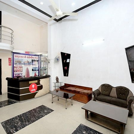 Oyo 12972 Hotel Krishna Castle Амритсар Екстериор снимка