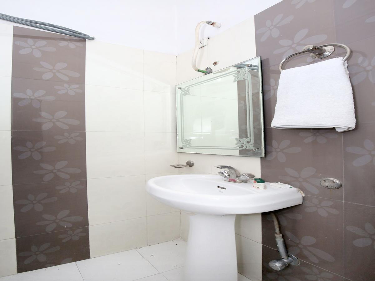 Oyo 12972 Hotel Krishna Castle Амритсар Екстериор снимка
